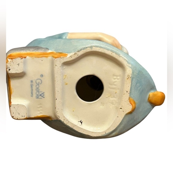 Goebel 6 Inch Rock A Bye Baby Statue Mom & Baby - Picture 5 of 8